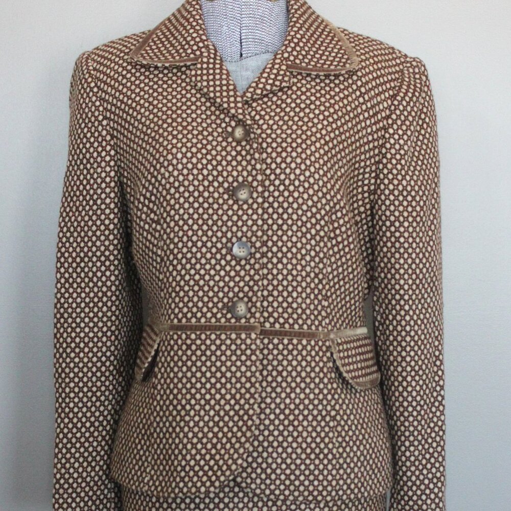 Le Suit skirt suit, size 8 Petite